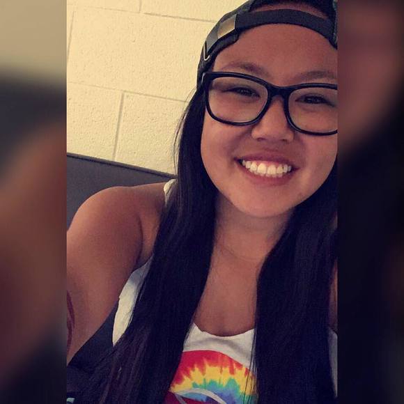 Meet your Posher, Caitlin