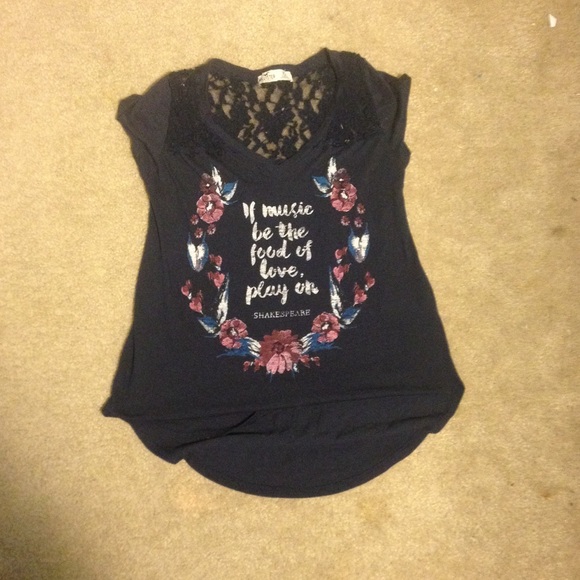 Hollister shakespeare t shirt