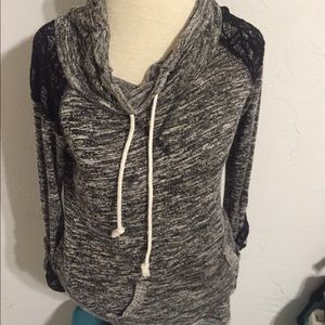 Black & grey three quarter sleeve shirt
