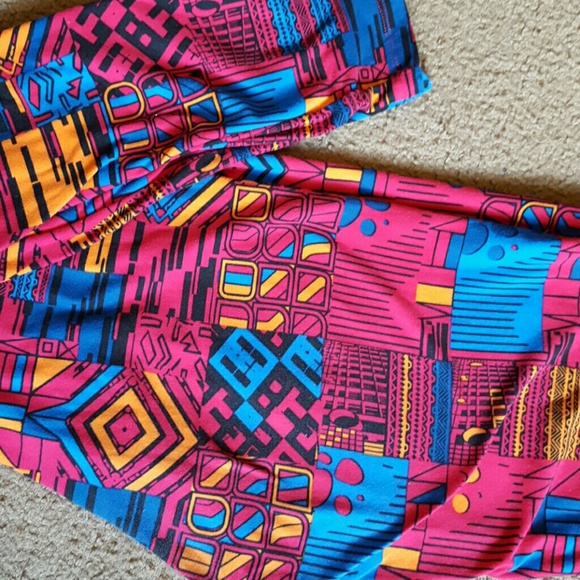 LuLaRoe TC leggings-older print!
