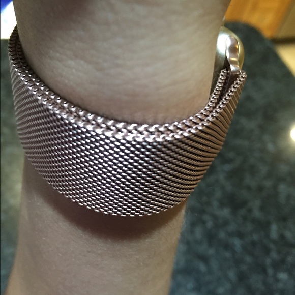 Rose Gold Band Magnetic Milanese for Apple Watch - Picture 5 of 6