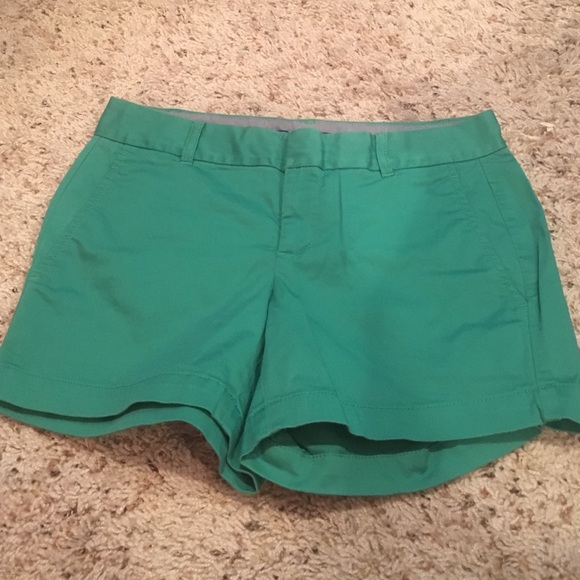 Banana Repulbic green shorts!