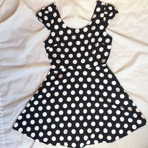 Forever 21 Pinup-Style Cap Sleeve Dress