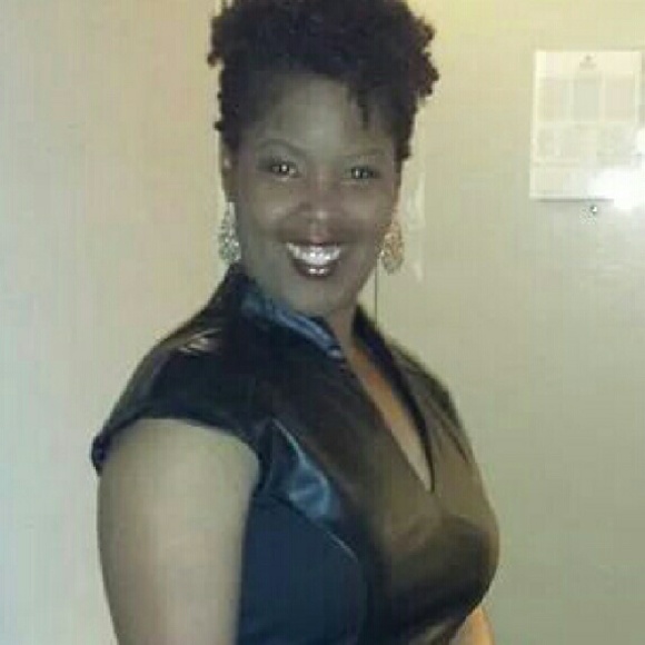 Meet your Posher, Margo - Picture 1 of 1