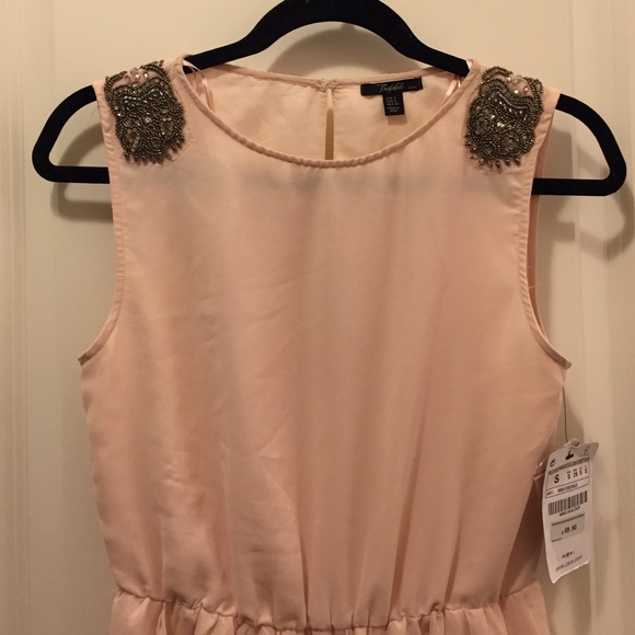 Zara light pink dress with beading - Picture 4 of 4