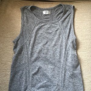 Cinched sides work out tank. Offers considered!