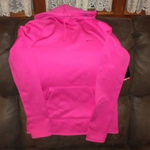 NWT women's Nike therma fit hoodie