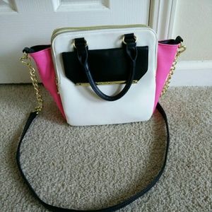 Betsy jhonson beautiful cross body bag