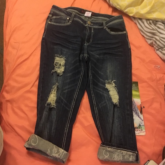 Capris - Picture 3 of 4