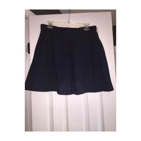 Gap Navy and Black plaid skirt