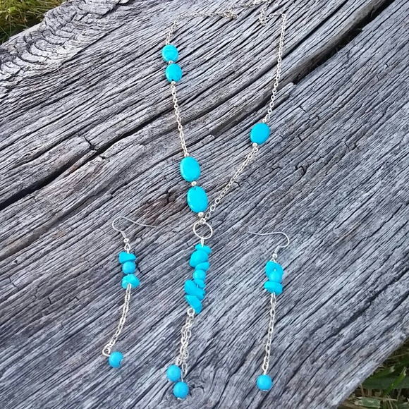 Necklace and earring set