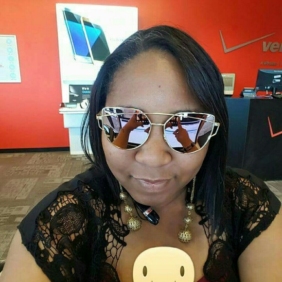 Classic, Cat Eye Avaitors Sunglasses - Picture 2 of 3