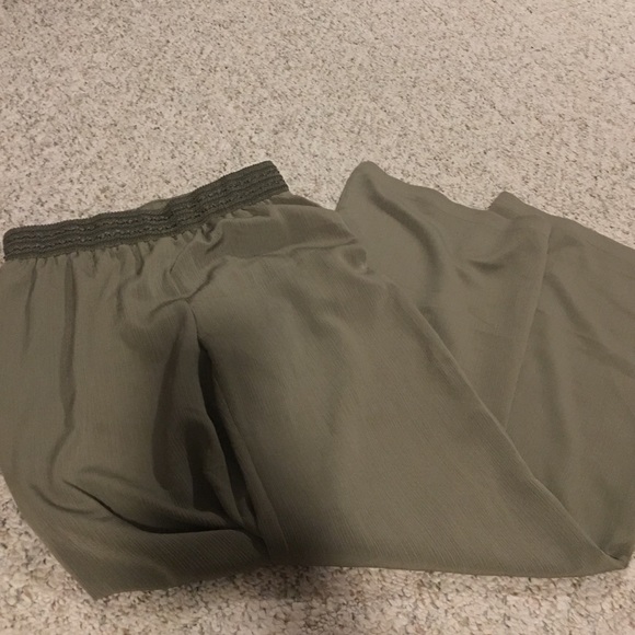 New York and Company olive green dress pants