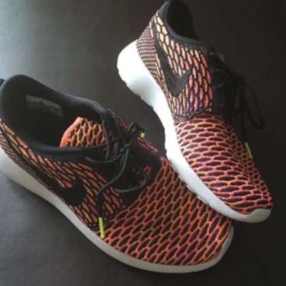 Nike Roshe One Flyknits (Women's)