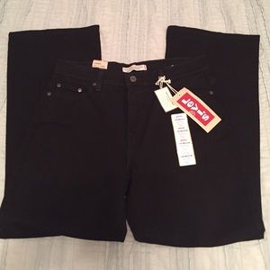 Black Levi jeans  BRAND NEW!!
