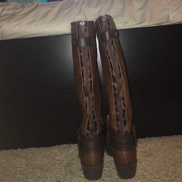 Tall brown boots - Picture 3 of 4