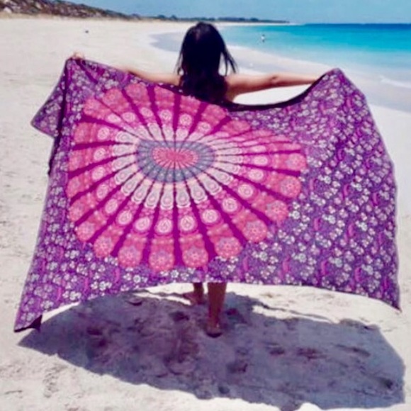 Mandala Beach Throw - Picture 2 of 3
