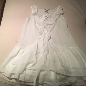Diane Von Furstenberg size 0 white ruffle blouse