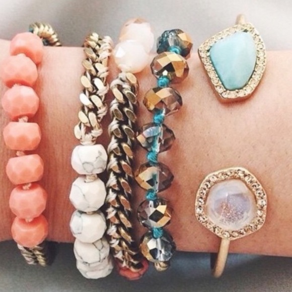 ⚠️ FLASHSALE 🆕 Statement Cuff - Picture 2 of 2