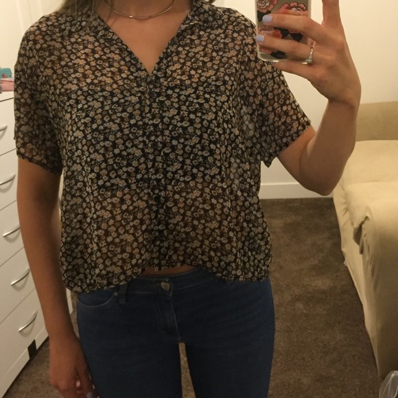 Forever 21 collared crop top - Picture 2 of 2