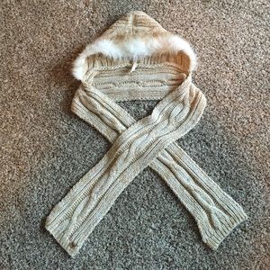 Roxy hooded scarf with faux fur