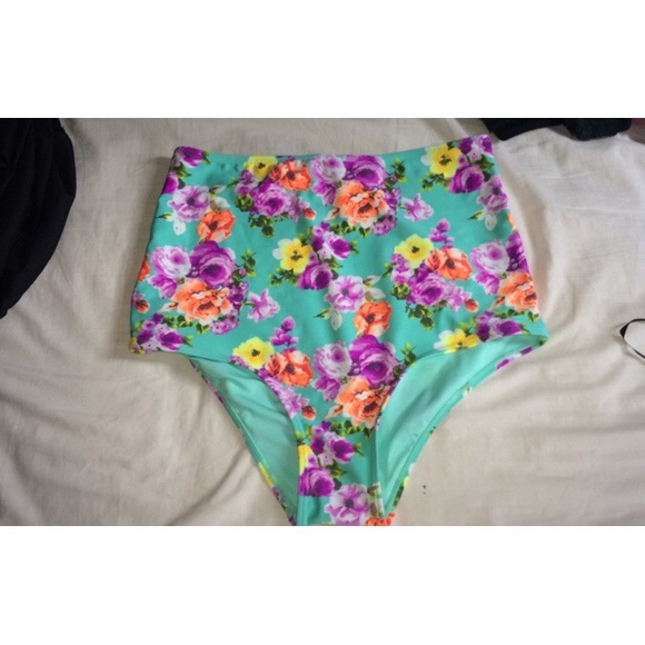 Floral high waisted swimming bottom