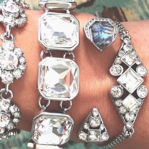 ⚠️ FLASHSALE 🆕 Statement Cuff - Picture 2 of 3