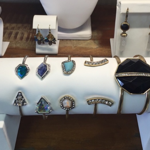 ⚠️ FLASHSALE 🆕 Statement Cuff - Picture 3 of 3