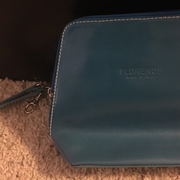 Blue Italian purse - Picture 3 of 3