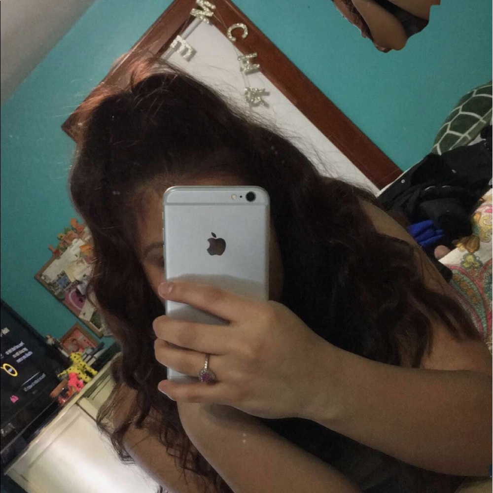 Meet your Posher, Kirsys