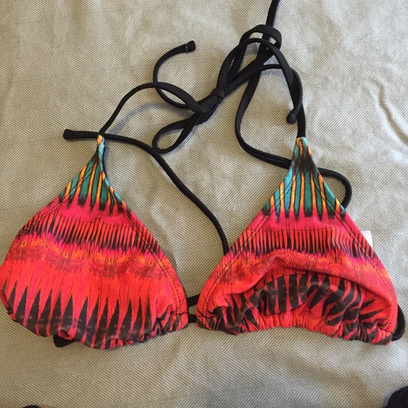 Fiery string bikini! - Picture 2 of 3