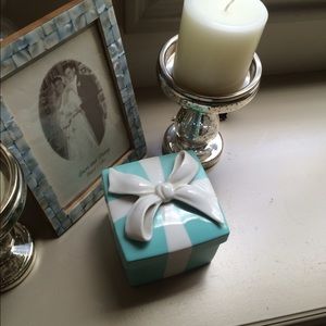 *SOLD*Tiffany Porcelain jewelry box large