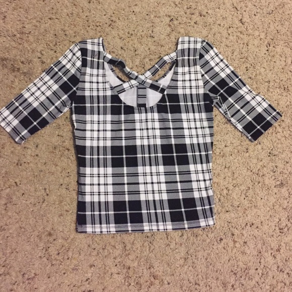 Black and white checkered top. - Picture 2 of 2