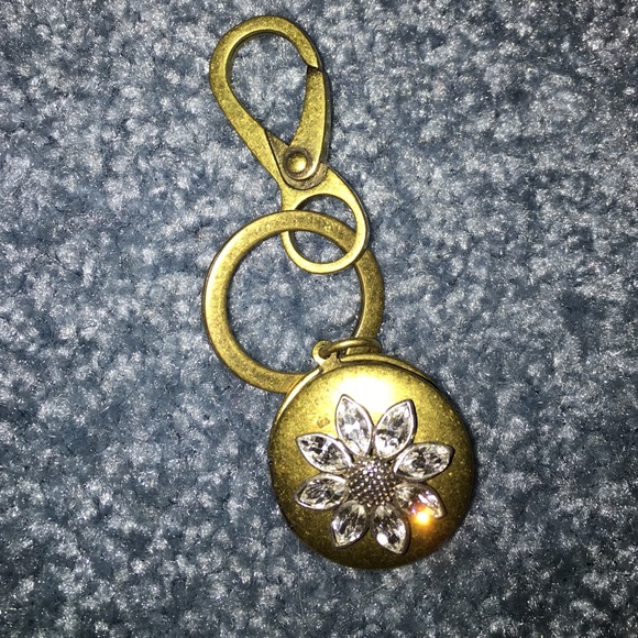 Fossil crystal sunflower purse key chain