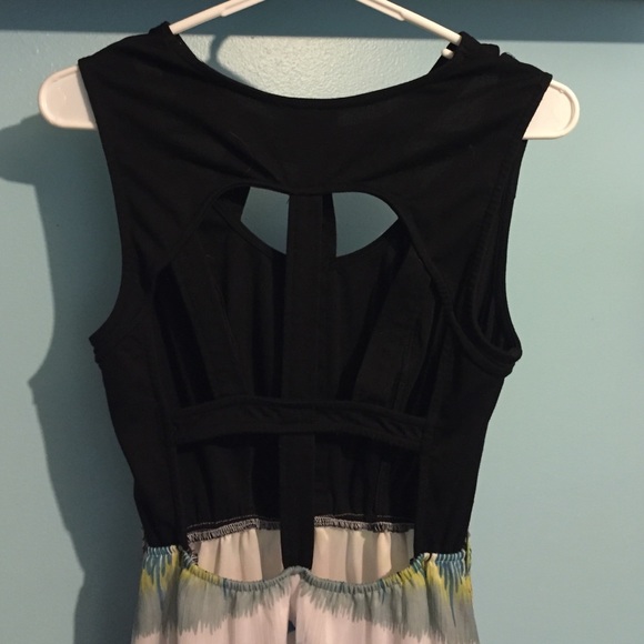 Multicolored high-low dress. - Picture 3 of 3