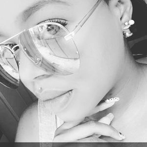 Meet your Posher, Leticia