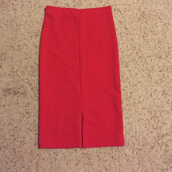 Tight fitting red skirt. - Picture 2 of 3