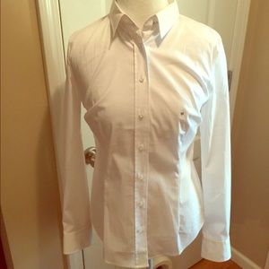 NY & Company stretch button down sz M