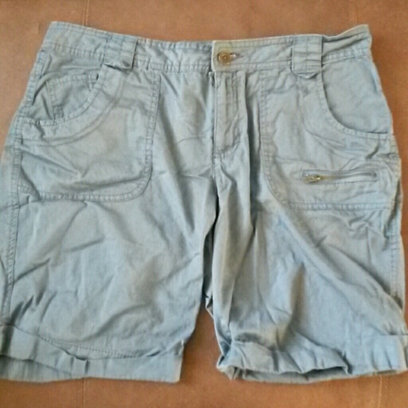 Grey shorts