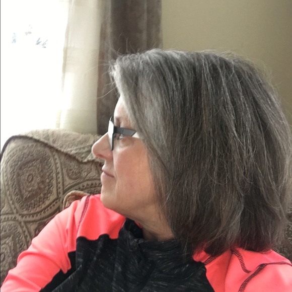 Meet your Posher, Debbie - Picture 1 of 1