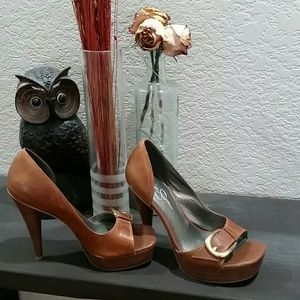 Jessica Simpson heels