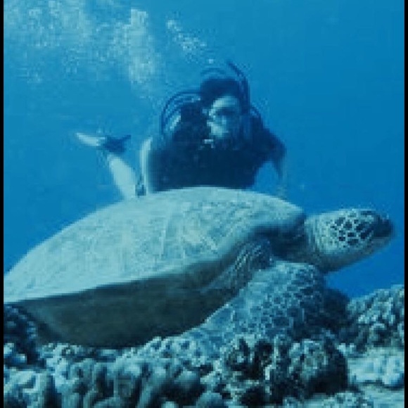 Meet Your Posher, Kelye - Picture 4 of 4