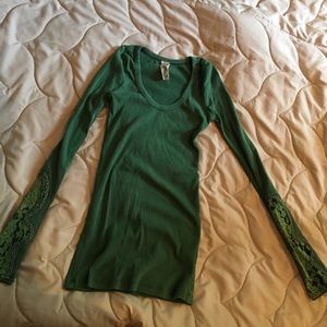 Green long sleeve shirt