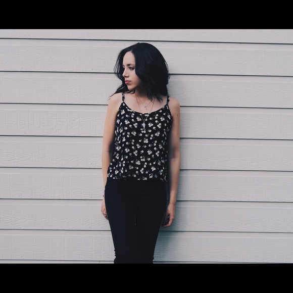 Floral print crop top🌸🌸