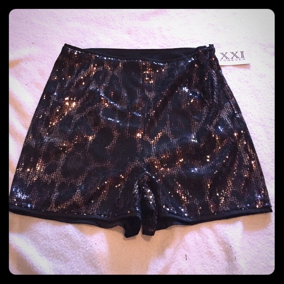 Leopard print sequined high waisted shorts