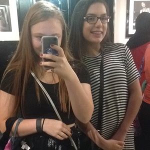 Meet your Posher, Eva