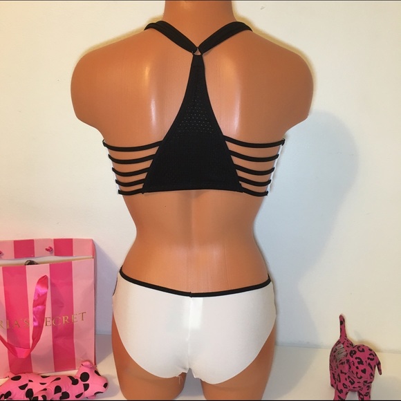 🚫SOLD🚫NEW PINK VS CAGED PUSH UP BRA SET - Picture 3 of 4