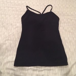 Lululemon workout tank.