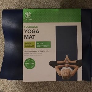 Gaiam foldable yoga mat