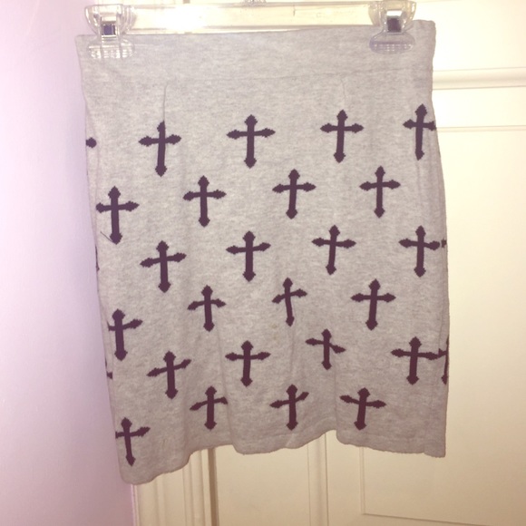 Gray/black cross knit mini skirt